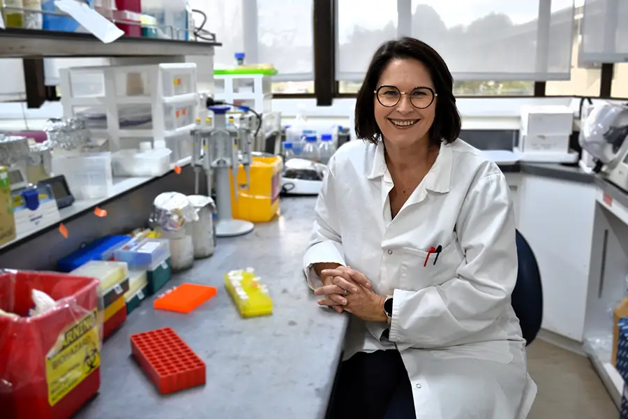 Dr Linda Johnson