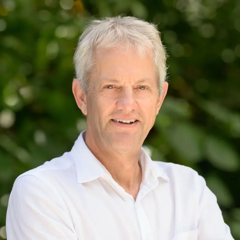 Dr Gavin Ross